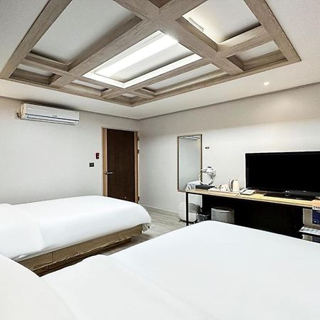 Gumi Time Hotel Exterior foto
